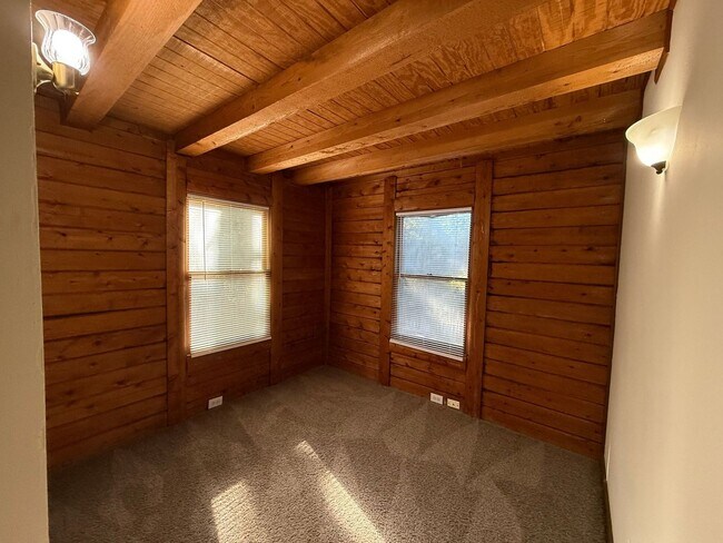 Building Photo - 553 Highway 172