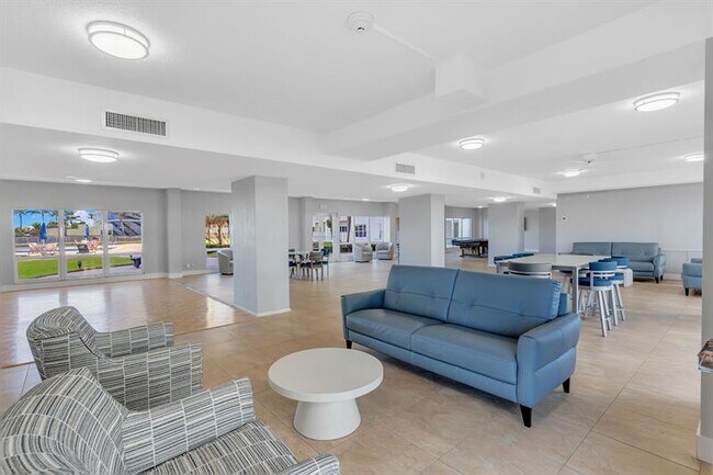 Building Photo - 750 N Ocean Blvd