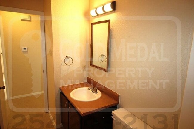 Building Photo - 2002 Sherman Dr