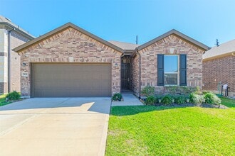 Building Photo - 7219 Escondido Dr