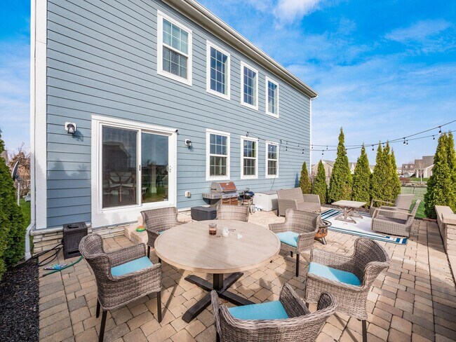 Building Photo - 5622 Ballantrae Woods Dr