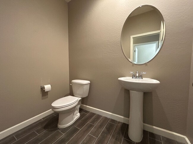 Building Photo - 14825 N 171st Dr