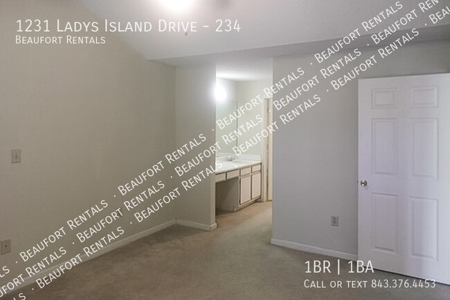 Building Photo - 1231 Ladys Island Dr