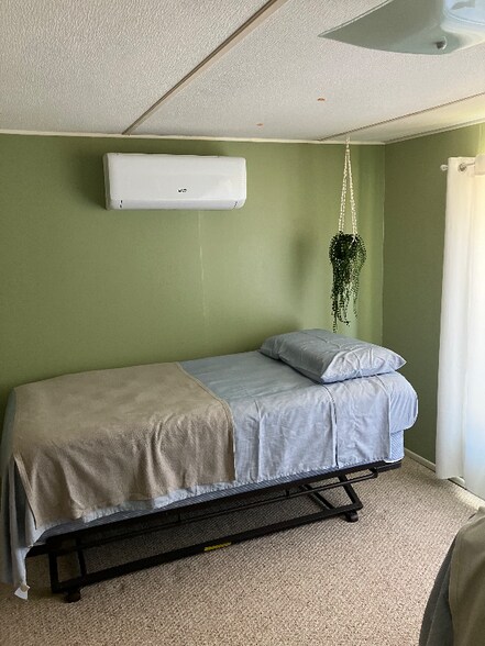 Building Photo - 1228 Chokoloskee Dr