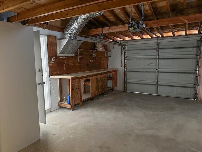 Building Photo - 3607 Cambridge St