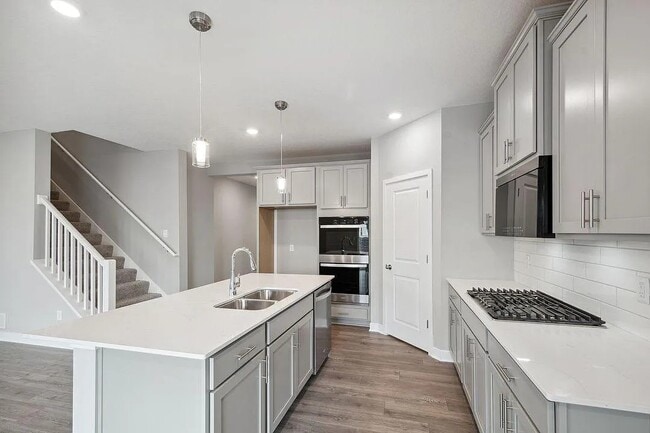 Building Photo - 8397 Brumby Trl