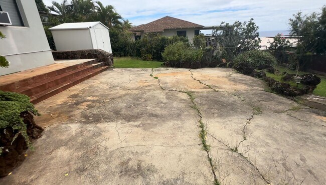 Building Photo - Charming Wilhelmina Rise Home with Stunning Diamond Head & Ocean Views