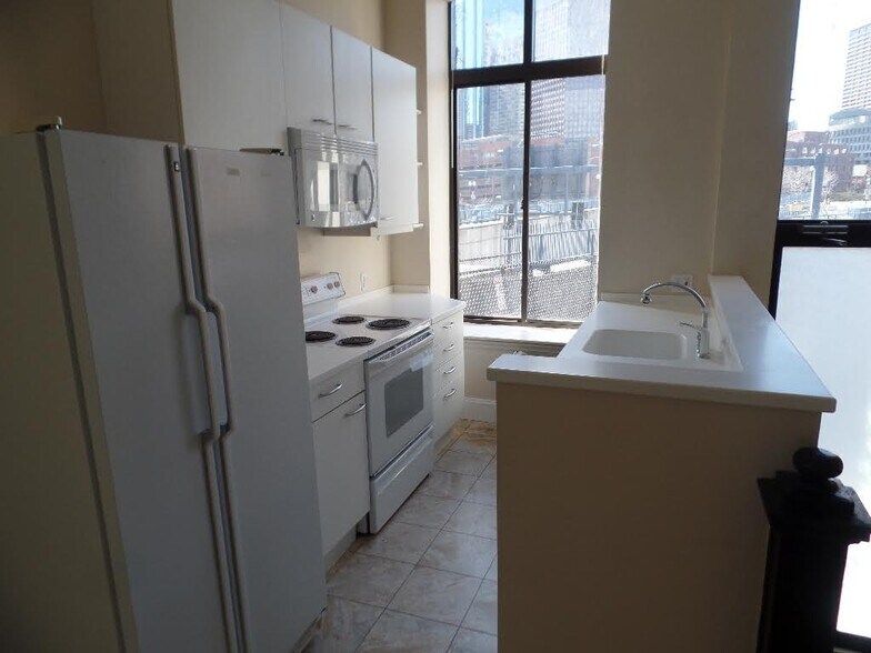 Building Photo - 108 Richmond St