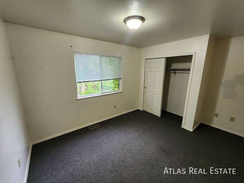 Building Photo - 2208 N 10th Ave