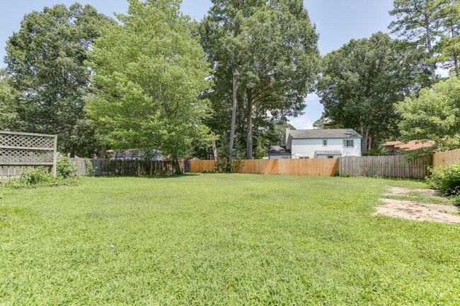 Building Photo - 732 Galahad Dr