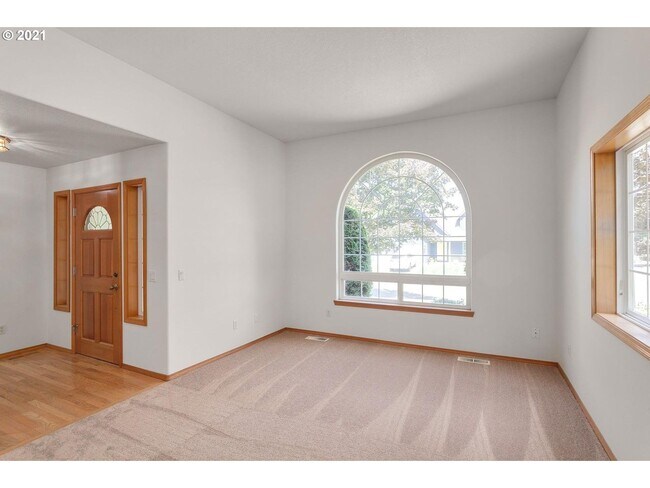 Building Photo - 4 Bedroom Bethany Home on a Large Corner L...