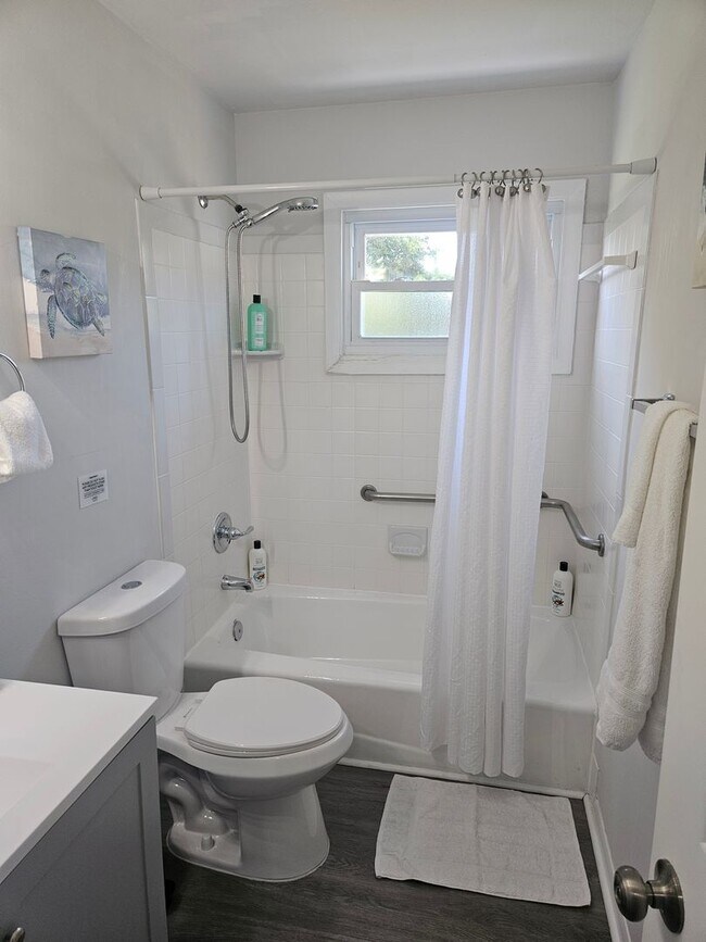 Building Photo - 2213 Wharton Ave