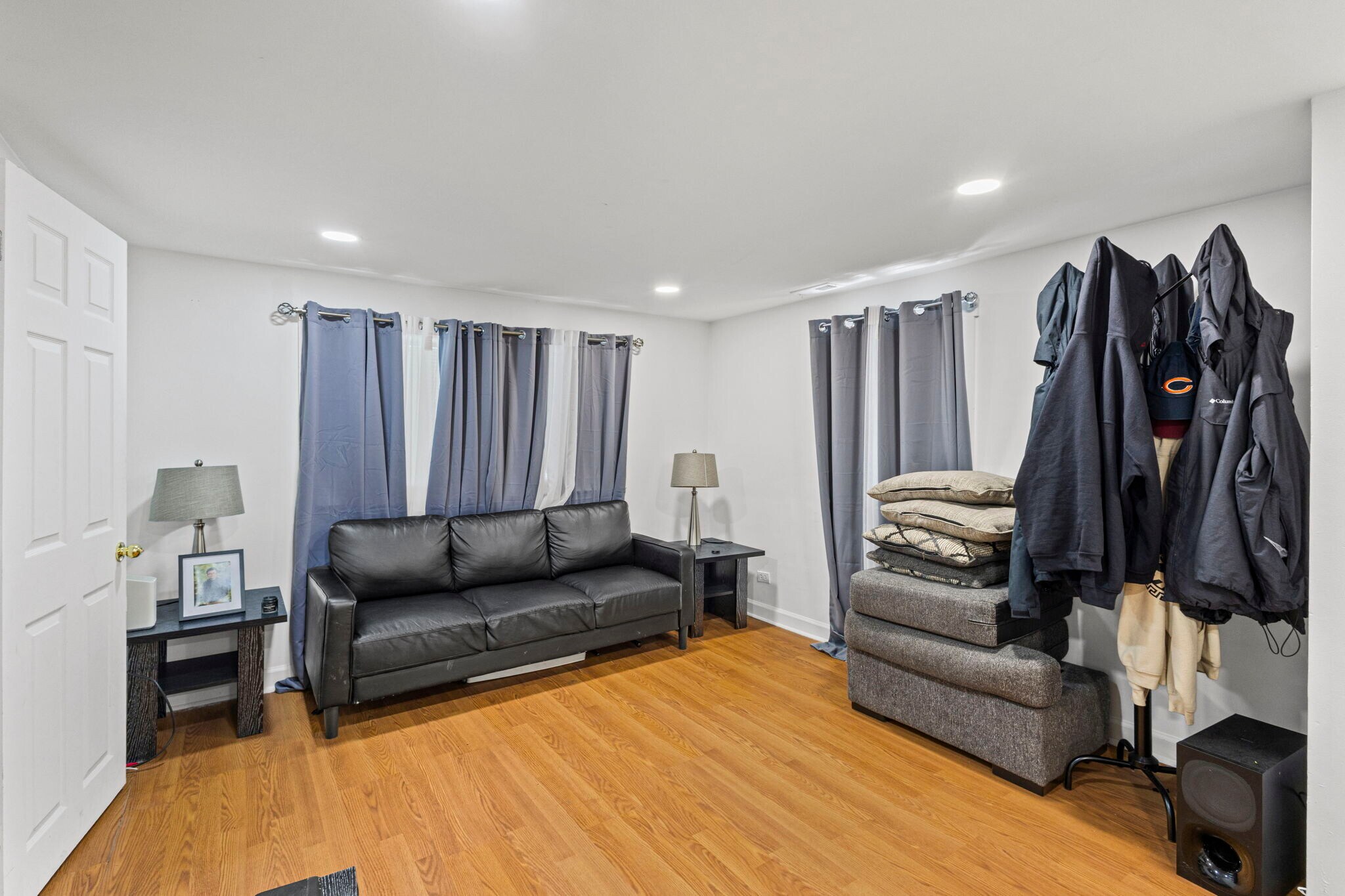 Building Photo - 5230 S Lockwood Ave