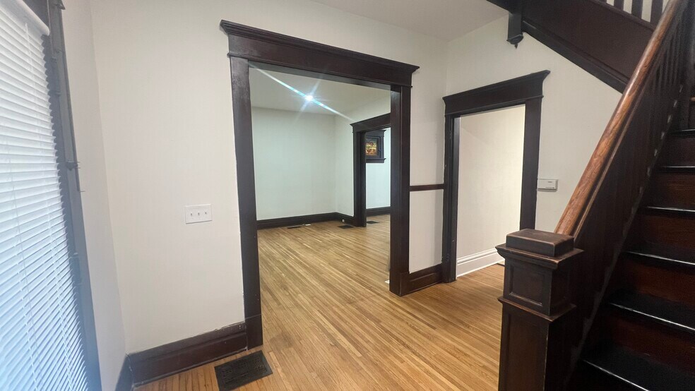 Building Photo - 226 E Patterson Ave
