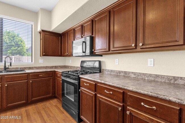 Building Photo - 12952 W Vista Paseo Dr