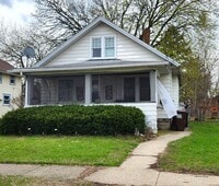 Building Photo - 1804 Latham St
