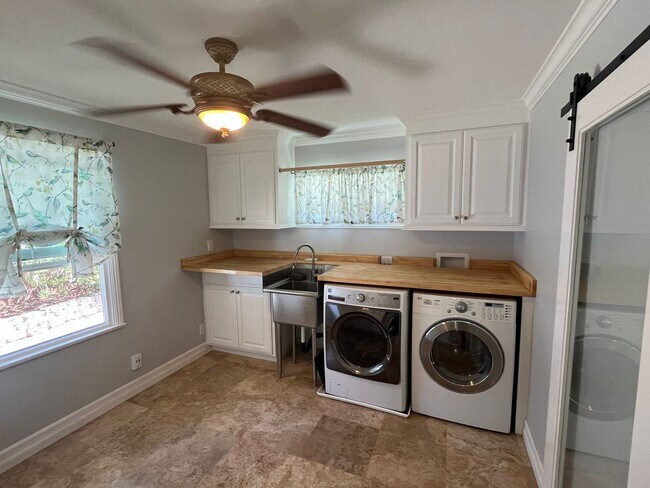 Building Photo - Coming Soon! 3 bd/2.5 bath home in the rolling foothills of Vista