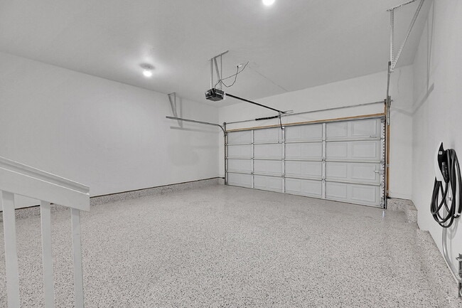 Building Photo - $2,650.00, 5-bed, 3-bed ranch-style home located in Colorado Springs with a large back yard.