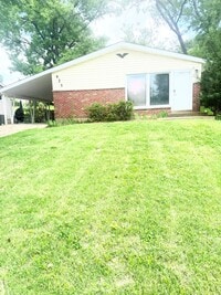 Building Photo - Crestwood Charm 3bd 2bth SFH