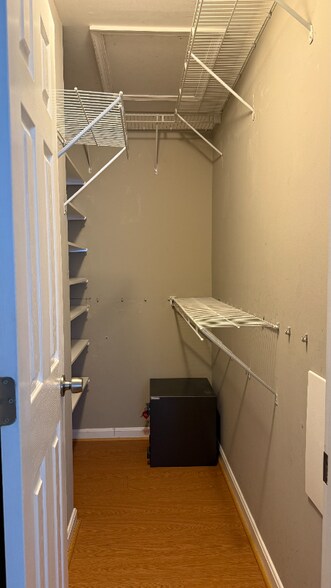 Building Photo - 4219 Star Cir