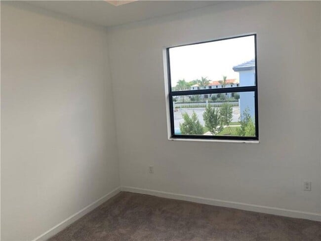 Building Photo - 28730 SW 132nd Ct