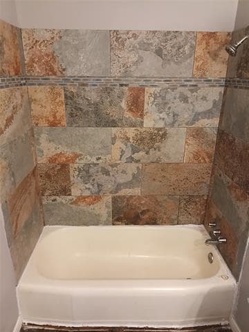 Building Photo - 632 E Sears St