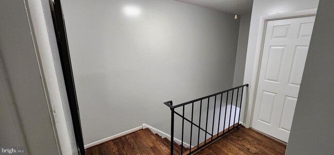 Building Photo - 1219 Marcy Ave