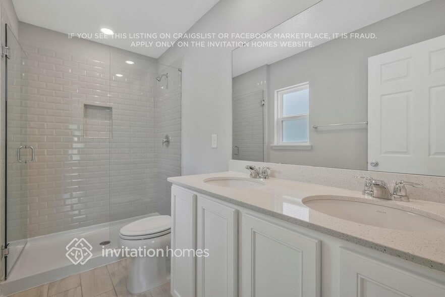 Building Photo - 207 Santorini Ct