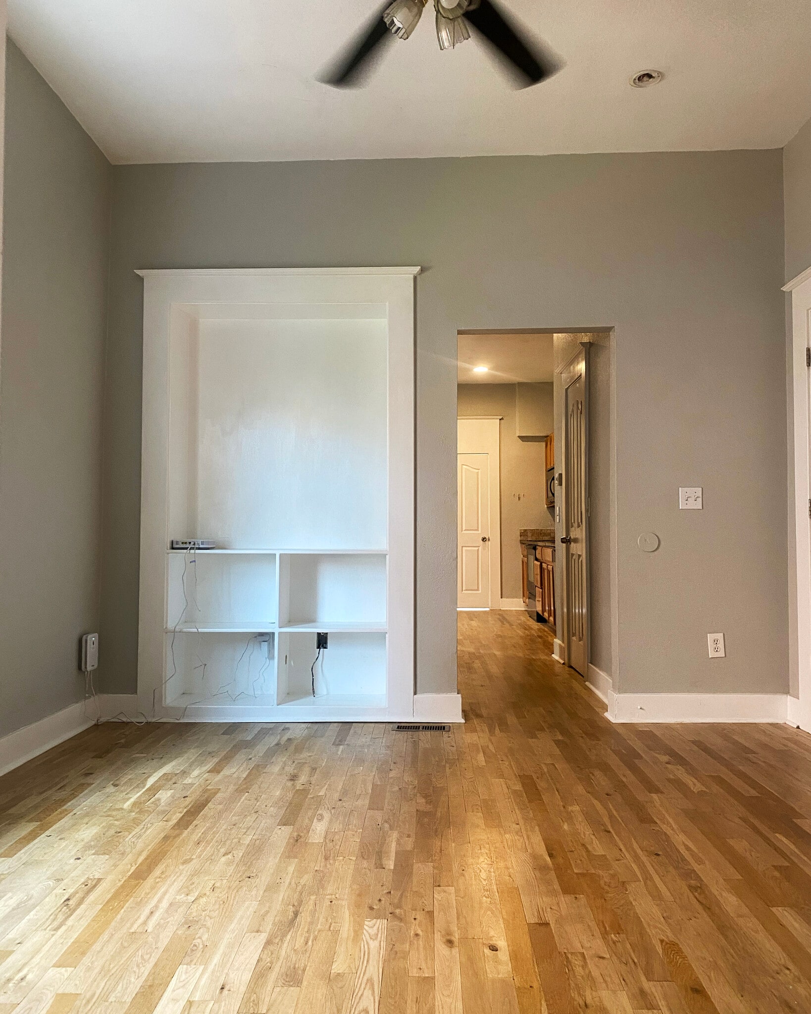 Living Room - 1404 Knox Ct