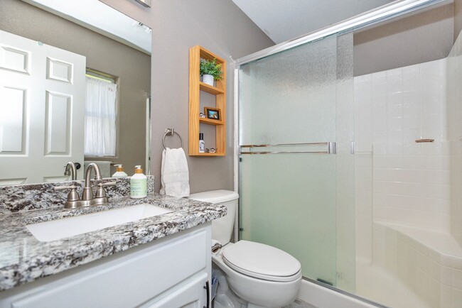 Building Photo - Pool home for rent June 1, 2025