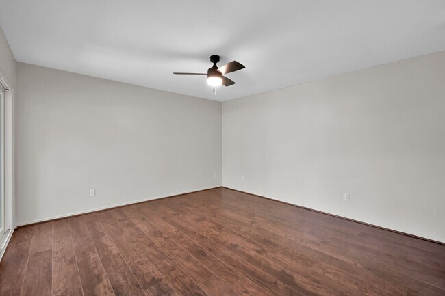 Building Photo - 21 Gambrel Oak Pl