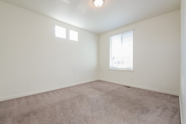 Building Photo - 18577 E 47th Pl