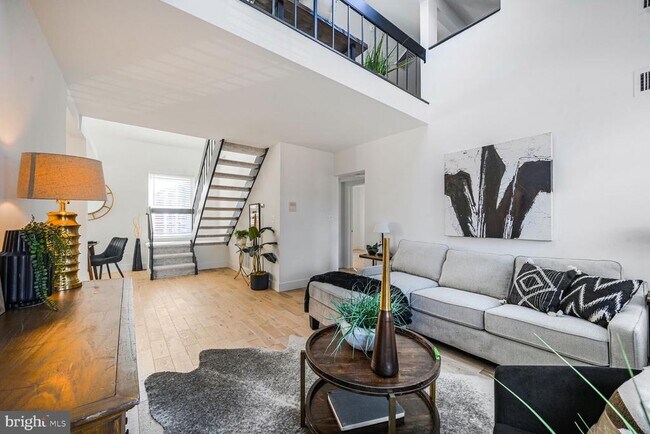 Primary Photo - 3551 39th St NW