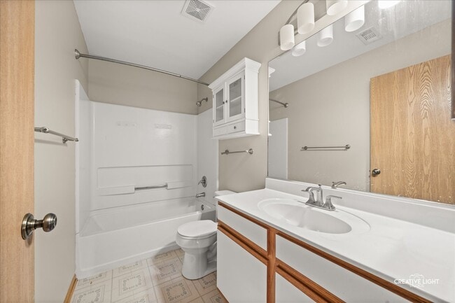 Building Photo - 2477 Smithfield Ct