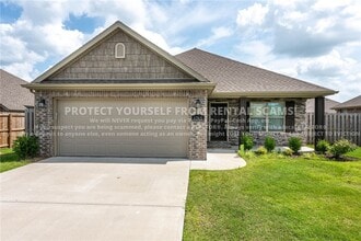 Building Photo - 4765 W Wales Dr