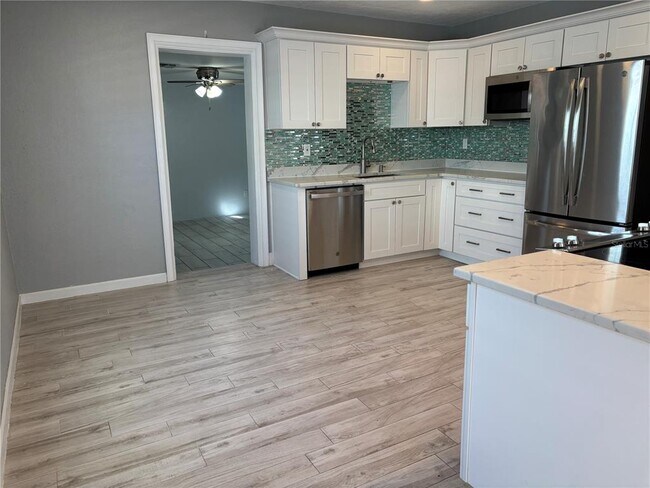 Building Photo - 2919 12th Ave N