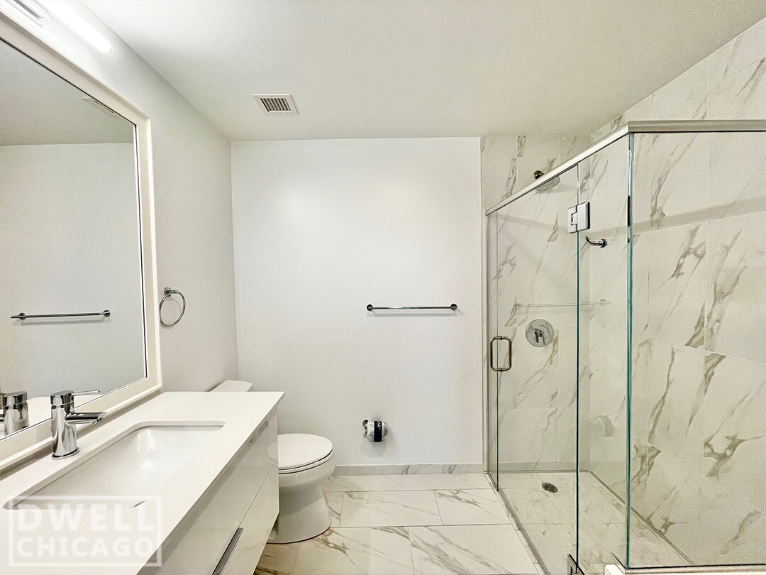 Building Photo - 2337 N Lincoln Ave