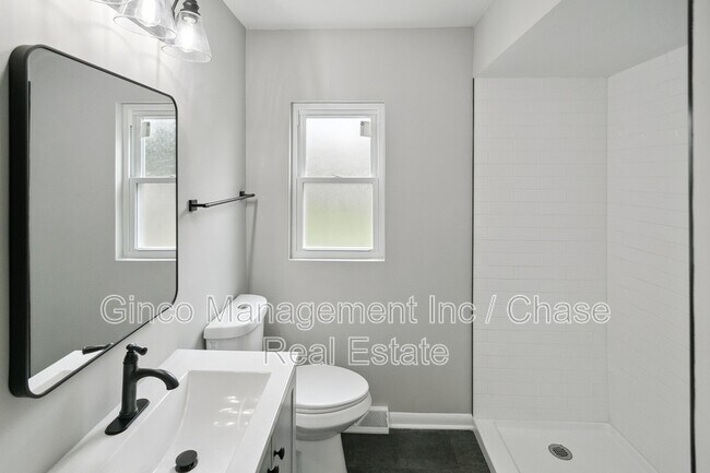 Building Photo - 4737 Belmont Rd