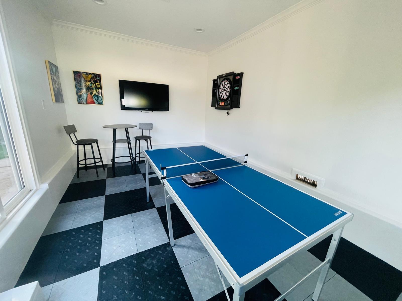 Building Photo - 17946 Valley Vista Blvd