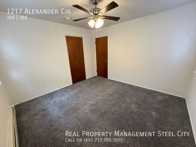 Building Photo - 1217 Alexander Cir