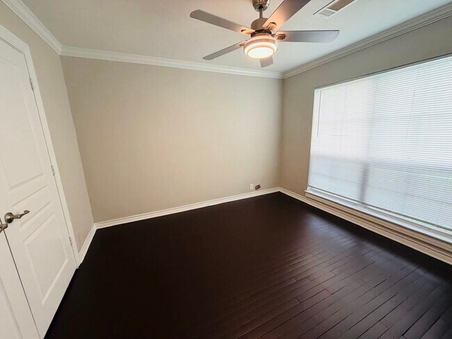 Building Photo - 5080 Browning Dr