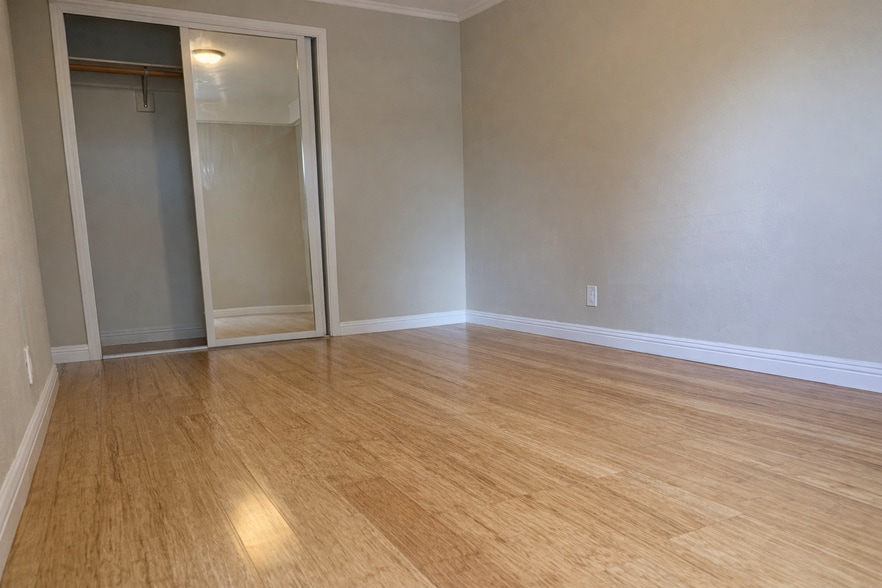 Bedroom #1 - 1111 North Rd