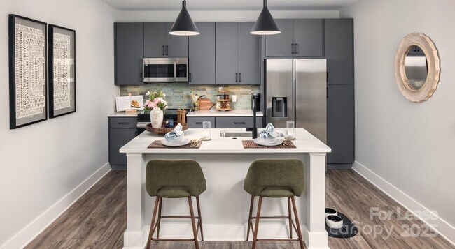 Building Photo - 2220 Wilkinson Blvd