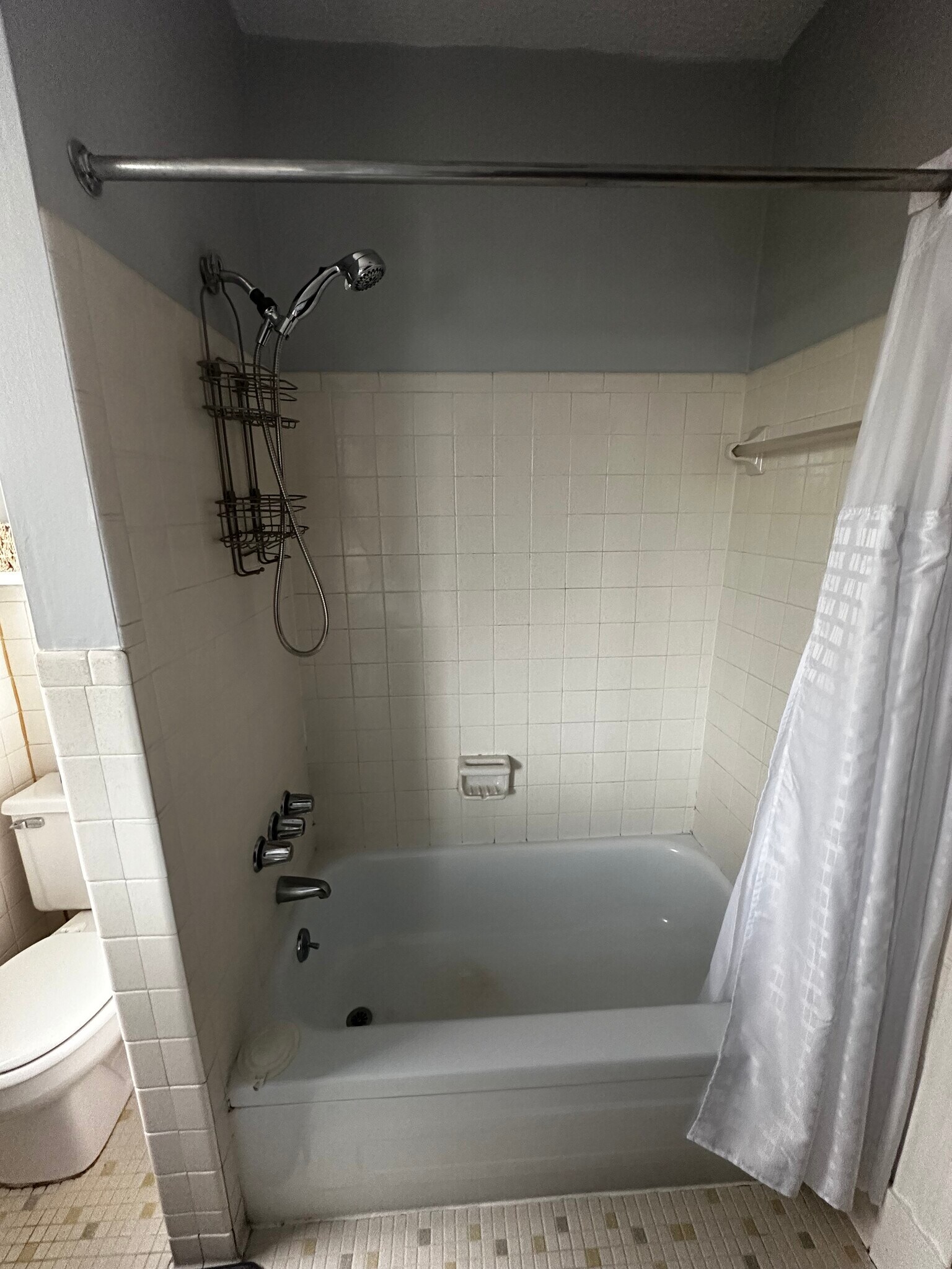 Building Photo - 2533 Valley View Ct