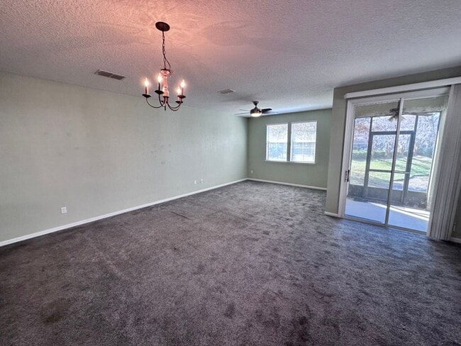 Building Photo - ***TWO WEEKS FREE*** Stylish 3BR Townhome with Garage & Walk-In Closet