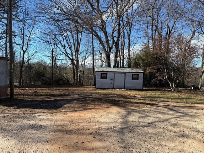 Building Photo - 15 Elza Dr