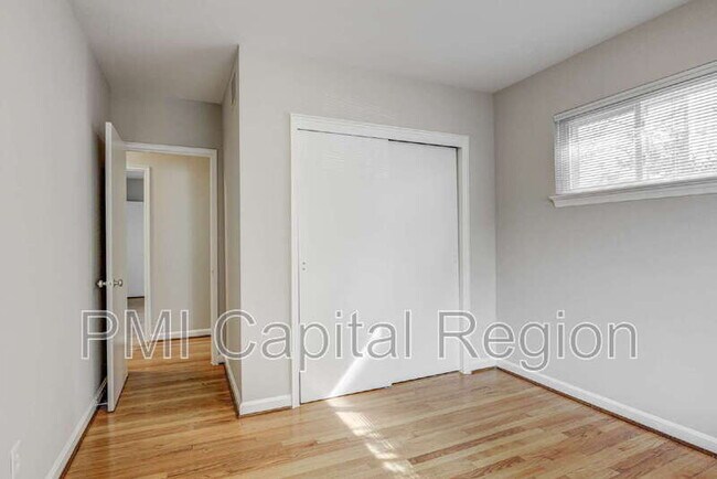 Building Photo - 5107 Bradley Blvd