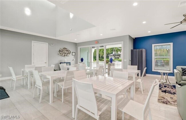 Building Photo - 3785 Fieldstone Blvd