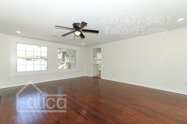 Building Photo - 135 W Chesley Ave