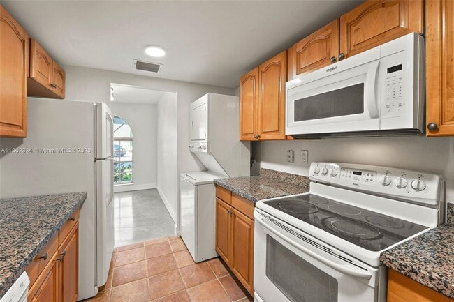 Building Photo - 7911 Camino Cir